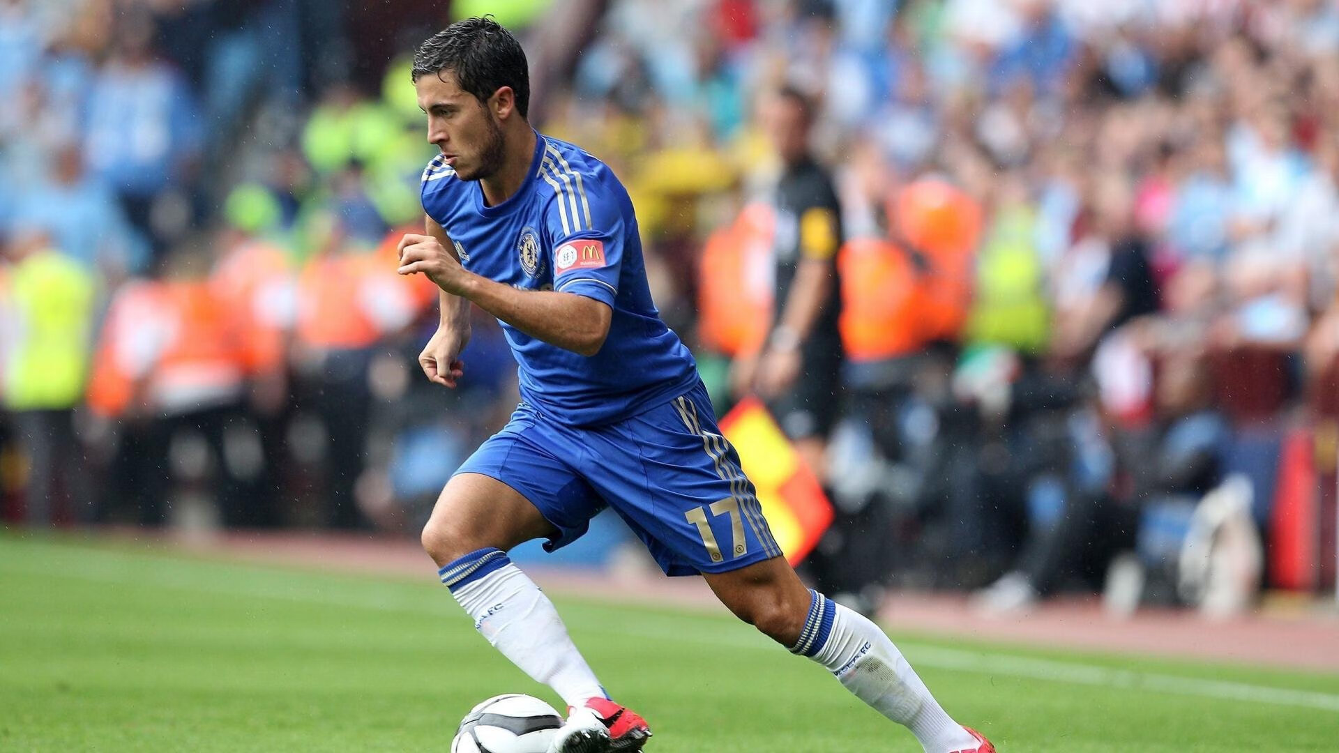 从安菲尔德奇迹到曼城里程碑，足球，永不熄灭的火焰